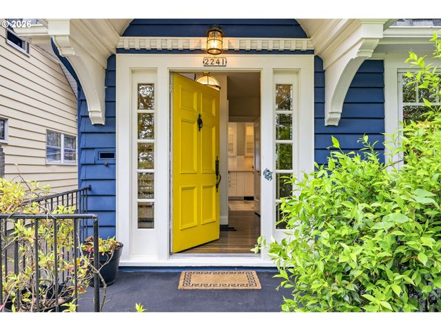 2241 Ne 33RD Ave, Portland, OR 97212