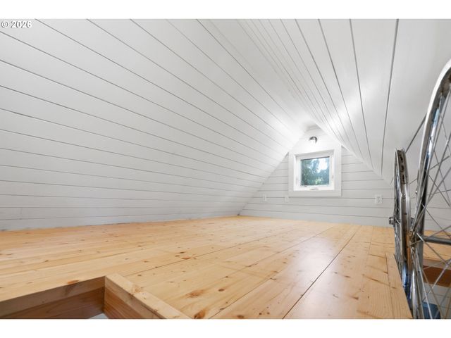 2241 Ne 33RD Ave, Portland, OR 97212