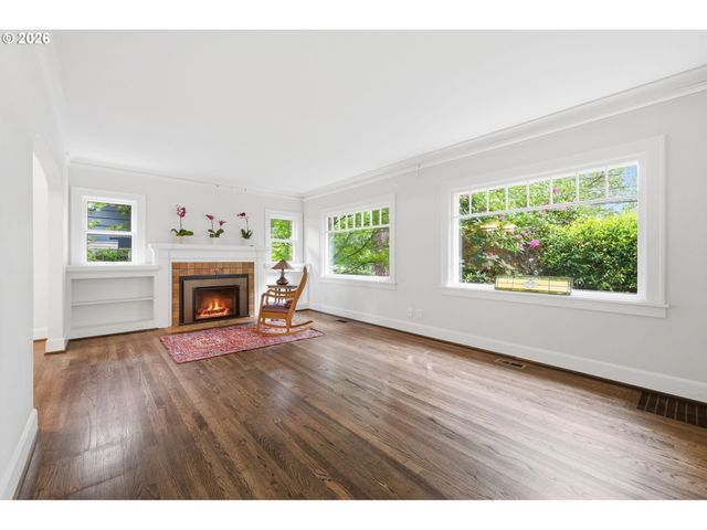 2241 Ne 33RD Ave, Portland, OR 97212