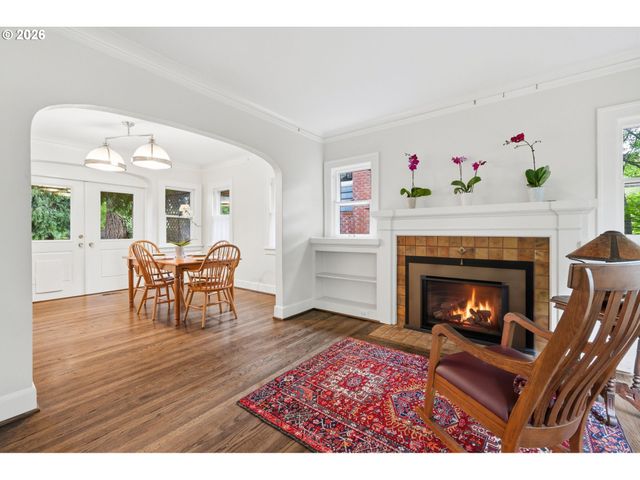 2241 Ne 33RD Ave, Portland, OR 97212