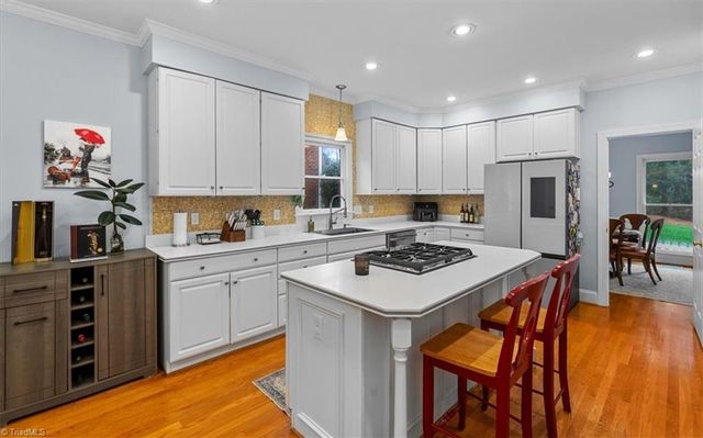 14 Checkerberry Square, Greensboro, NC 27455