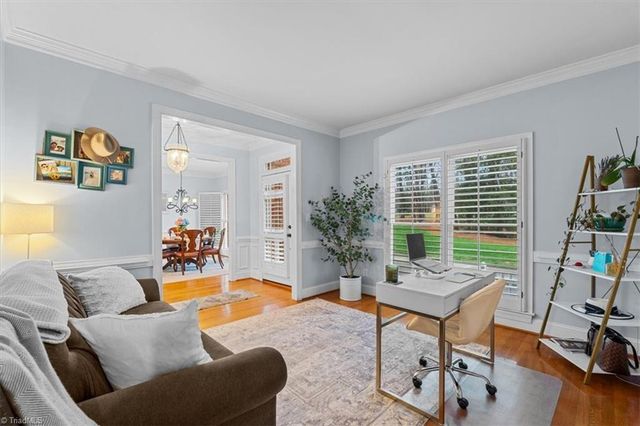 14 Checkerberry Square, Greensboro, NC 27455