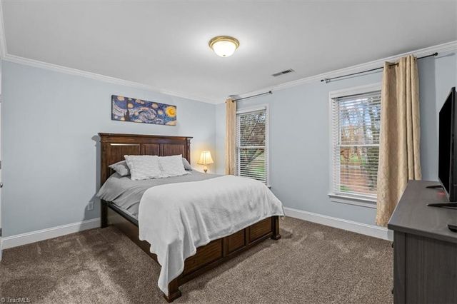 14 Checkerberry Square, Greensboro, NC 27455