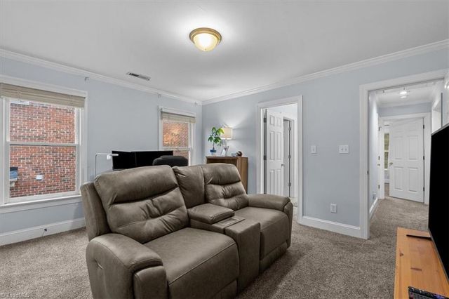 14 Checkerberry Square, Greensboro, NC 27455