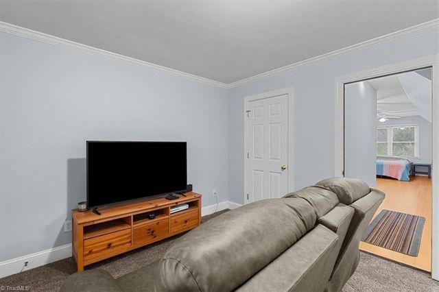 14 Checkerberry Square, Greensboro, NC 27455