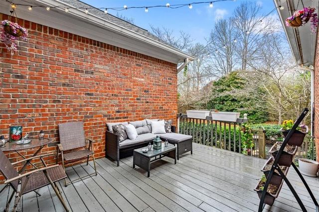 14 Checkerberry Square, Greensboro, NC 27455