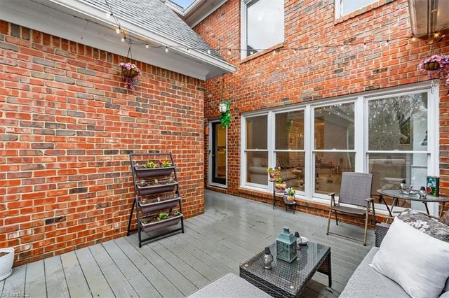 14 Checkerberry Square, Greensboro, NC 27455