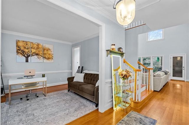 14 Checkerberry Square, Greensboro, NC 27455