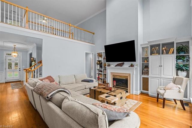 14 Checkerberry Square, Greensboro, NC 27455