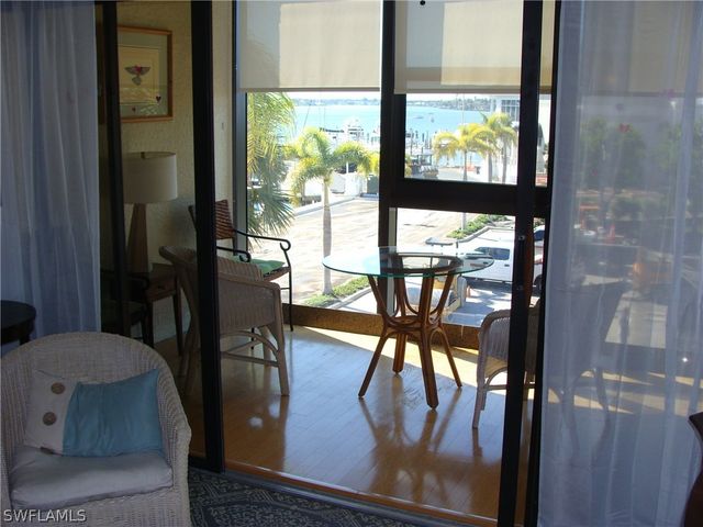 807 River Point DR 201D, Naples, FL 34102