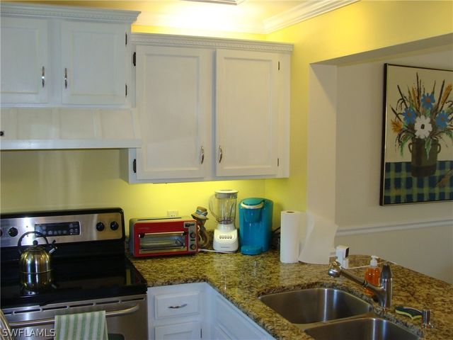 807 River Point DR 201D, Naples, FL 34102