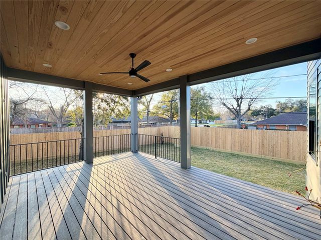 2203 Cheshire Lane, Houston, TX 77018