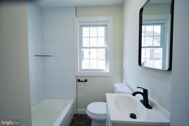 310 SWARTHMORE AVE, Folsom, PA 19033