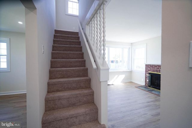 310 SWARTHMORE AVE, Folsom, PA 19033