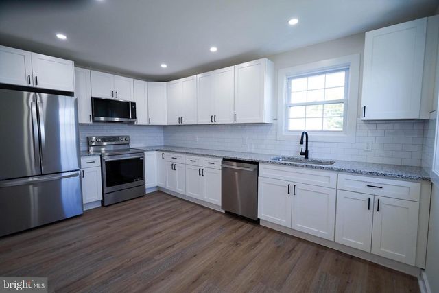 310 SWARTHMORE AVE, Folsom, PA 19033