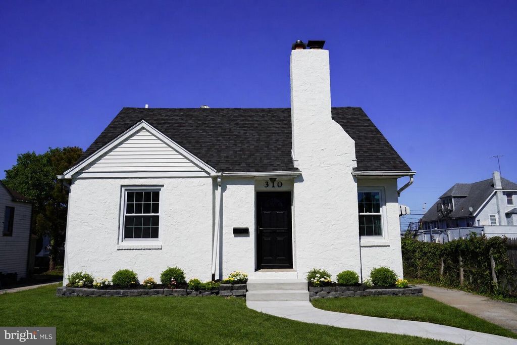 310 SWARTHMORE AVE, Folsom, PA 19033