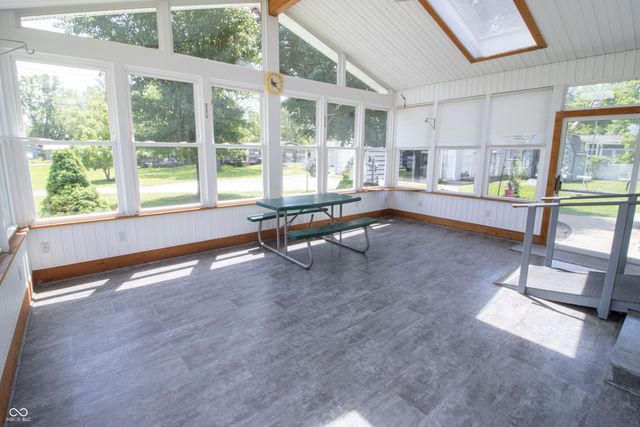 513 E Howard Avenue, Arcadia, IN 46030
