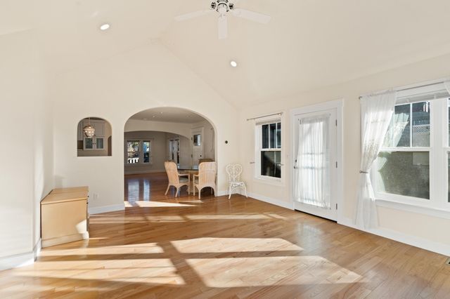 285 Beach Street, Ashland, OR 97520