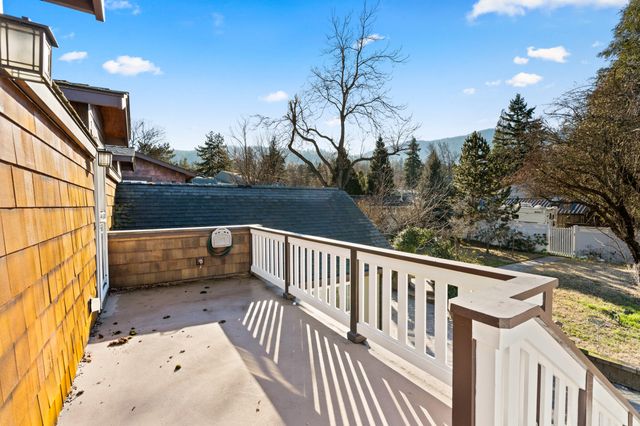 285 Beach Street, Ashland, OR 97520