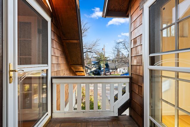 285 Beach Street, Ashland, OR 97520