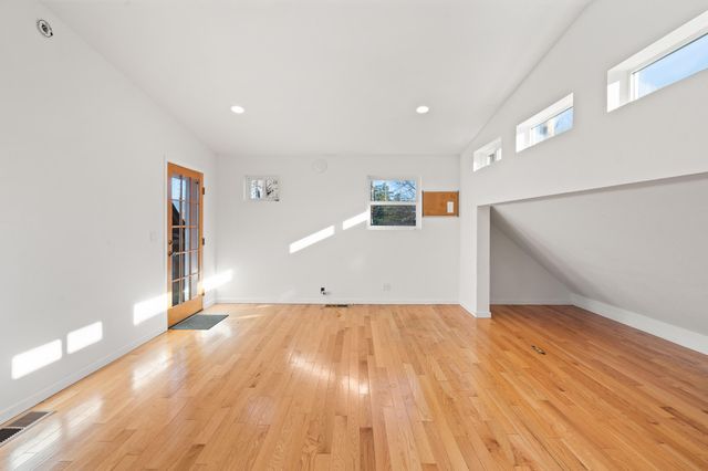 285 Beach Street, Ashland, OR 97520