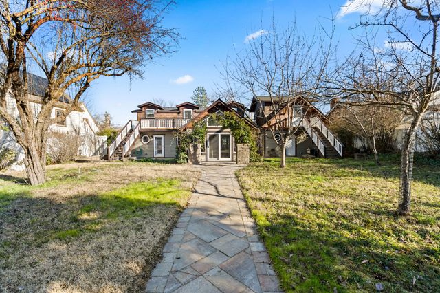 285 Beach Street, Ashland, OR 97520