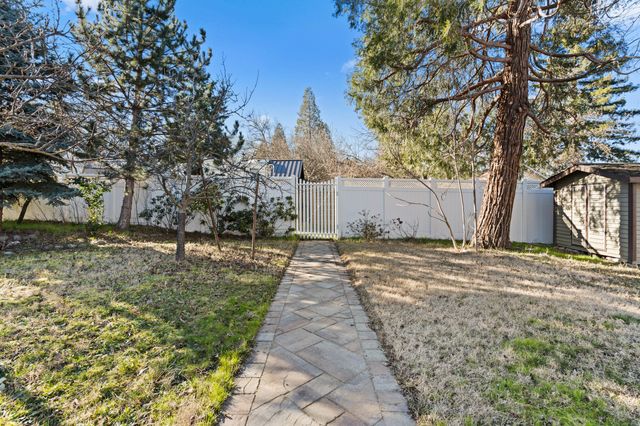 285 Beach Street, Ashland, OR 97520