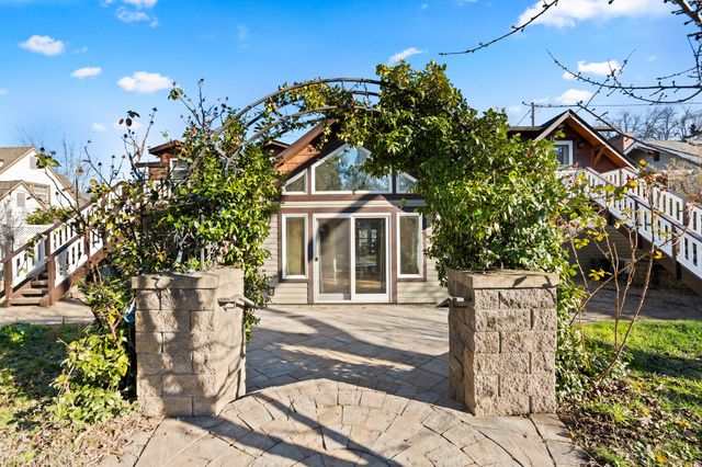 285 Beach Street, Ashland, OR 97520