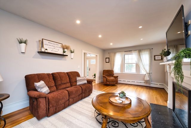 197 Rockland St, Dartmouth, MA 02748