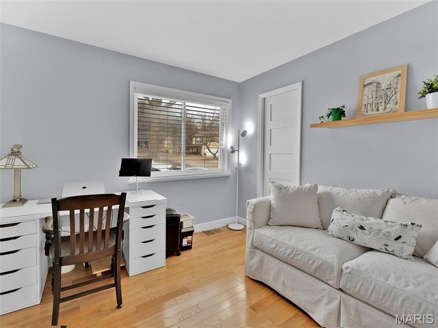 759 Carman Woods Drive, Manchester, MO 63021