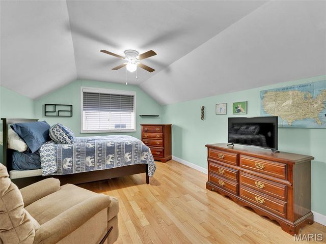 759 Carman Woods Drive, Manchester, MO 63021