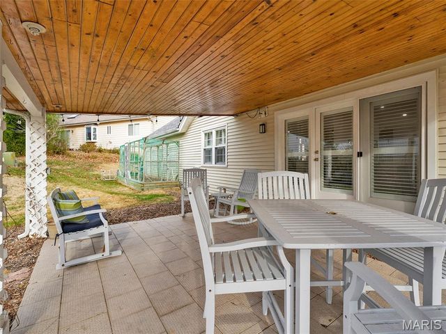 759 Carman Woods Drive, Manchester, MO 63021