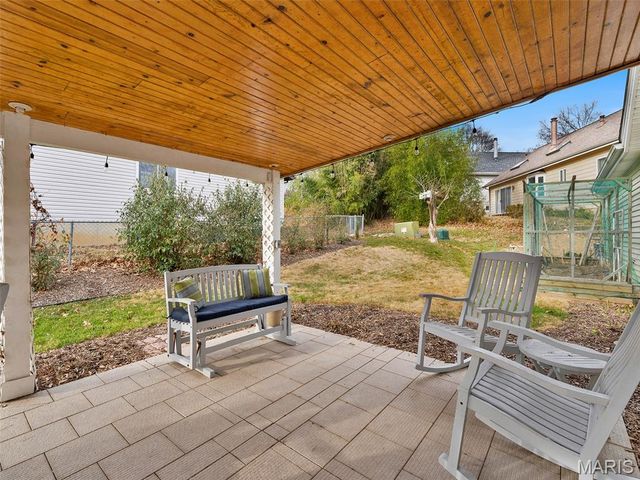 759 Carman Woods Drive, Manchester, MO 63021