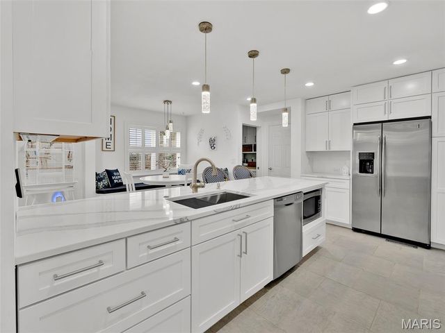 759 Carman Woods Drive, Manchester, MO 63021