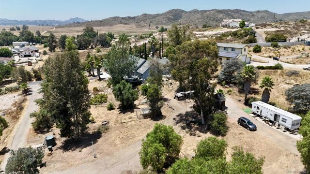 995 Laky Ln, Ramona, CA 92065