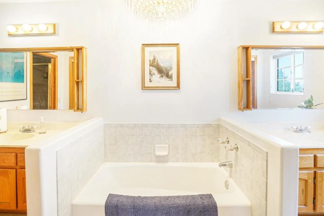 995 Laky Ln, Ramona, CA 92065