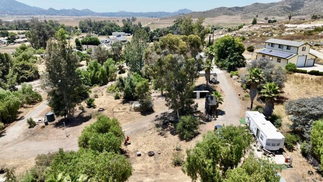 995 Laky Ln, Ramona, CA 92065