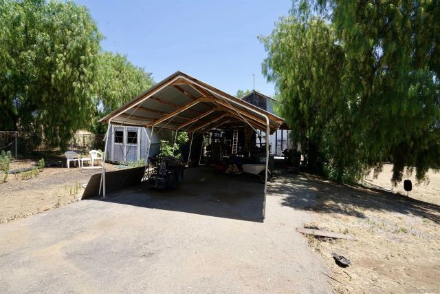 995 Laky Ln, Ramona, CA 92065