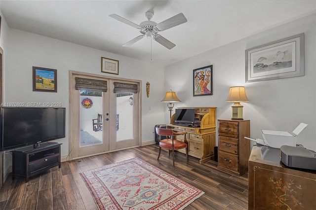 8190 SW 180th St, Palmetto Bay, FL 33157