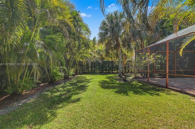 8190 SW 180th St, Palmetto Bay, FL 33157