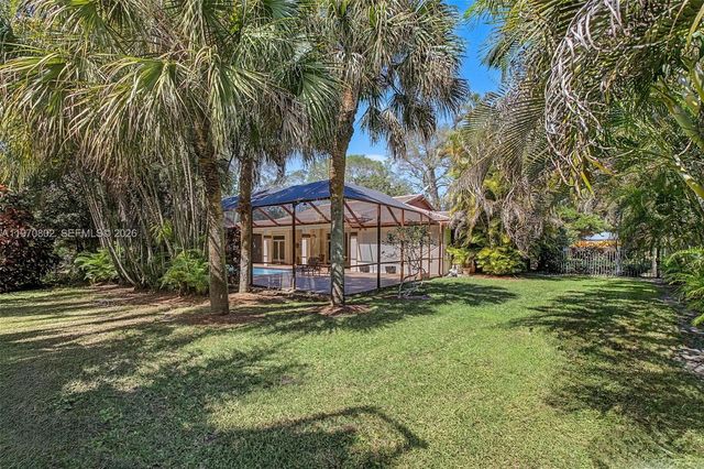 8190 SW 180th St, Palmetto Bay, FL 33157