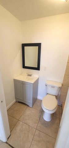 2601 NW 68th Way NW, Sunrise, FL 33313