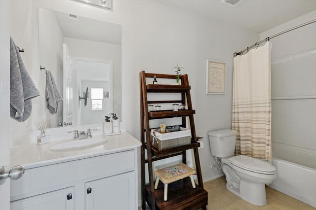 1049 Castroville Drive, Forney, TX 75126