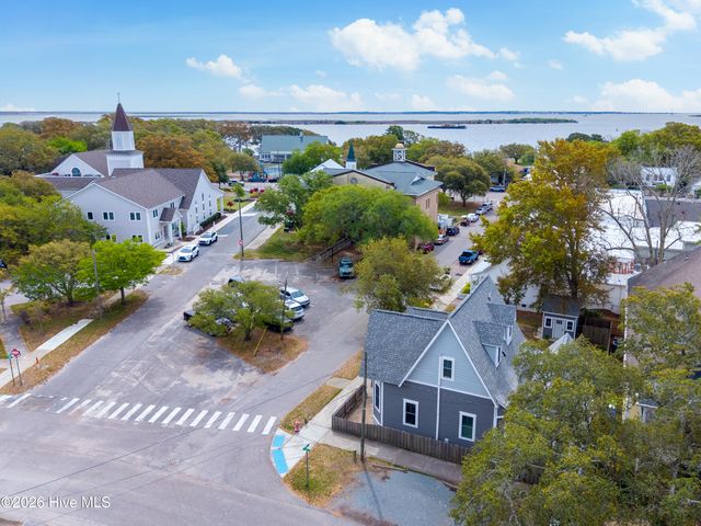 119 N Davis Street, Southport, NC 28461
