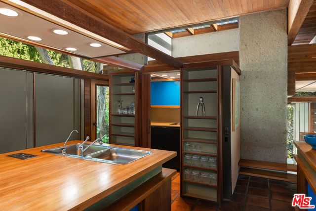 715 Brooktree Road, Pacific Palisades (los Angeles), CA 90272