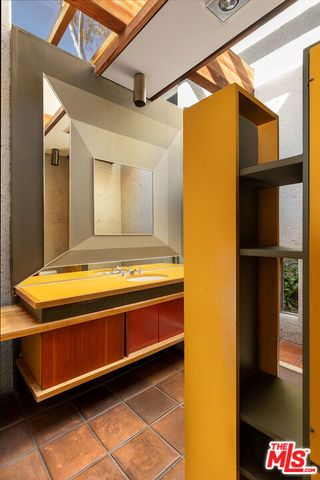 715 Brooktree Road, Pacific Palisades (los Angeles), CA 90272