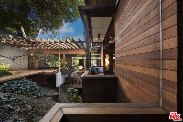 715 Brooktree Road, Pacific Palisades (los Angeles), CA 90272