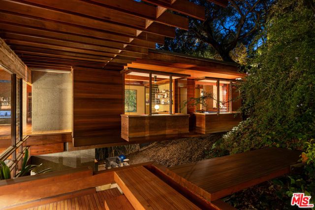 715 Brooktree Road, Pacific Palisades (los Angeles), CA 90272