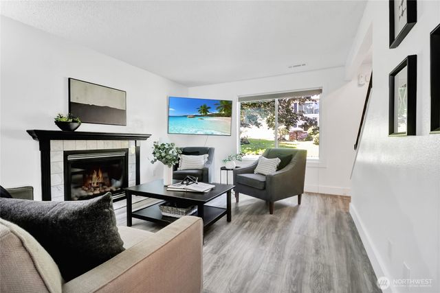 9834 NE 140th Place, Kirkland, WA 98034