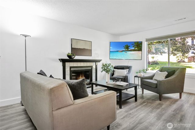 9834 NE 140th Place, Kirkland, WA 98034